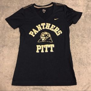 Pitt T-shirt